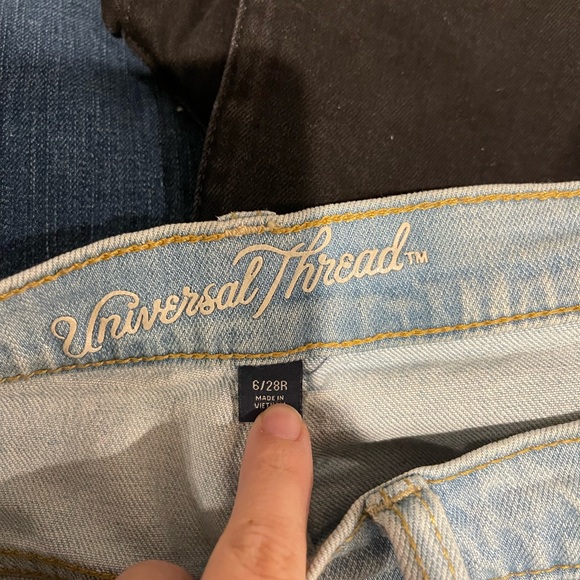 3/$20 Vintage Straight Jeans - Picture 6 of 7